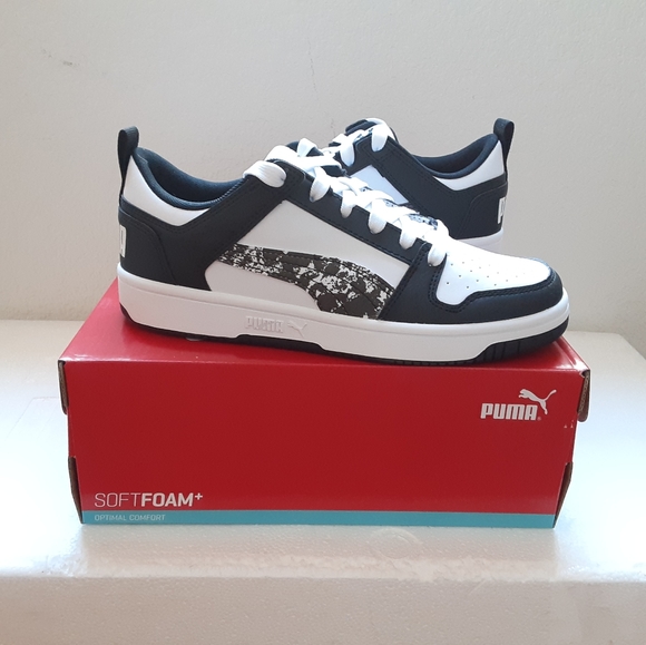 Puma - Picture 1 of 4